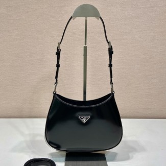 프라다 클레오 브러시드 가죽 숄더백 블랙